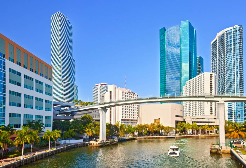 Aposta Certa: Por Que Brasileiros Estão Investindo em Imóveis em Miami, Orlando e Portugal?